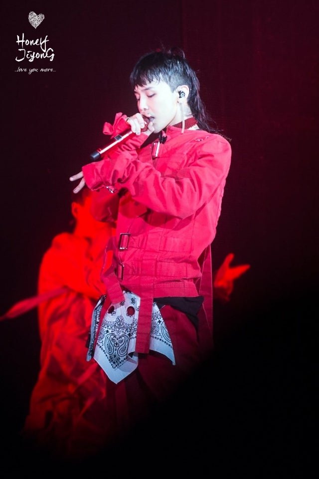 写真)G-DRAGON ACT III, M.O.T.T.E IN JAPAN in 福岡 | 毎日が大体
