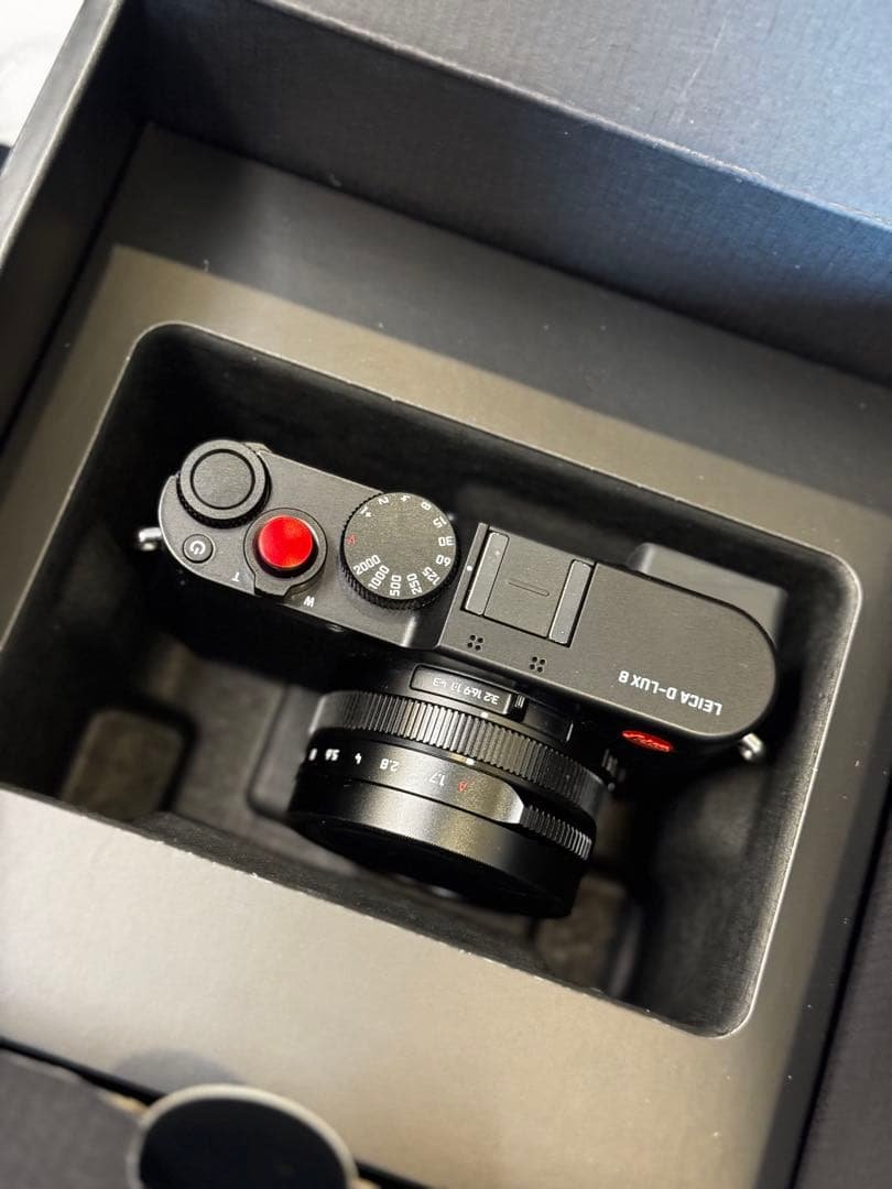 LEICA D-LUX8 付属＋アクセ多数(新品サムレストオートキャップなど