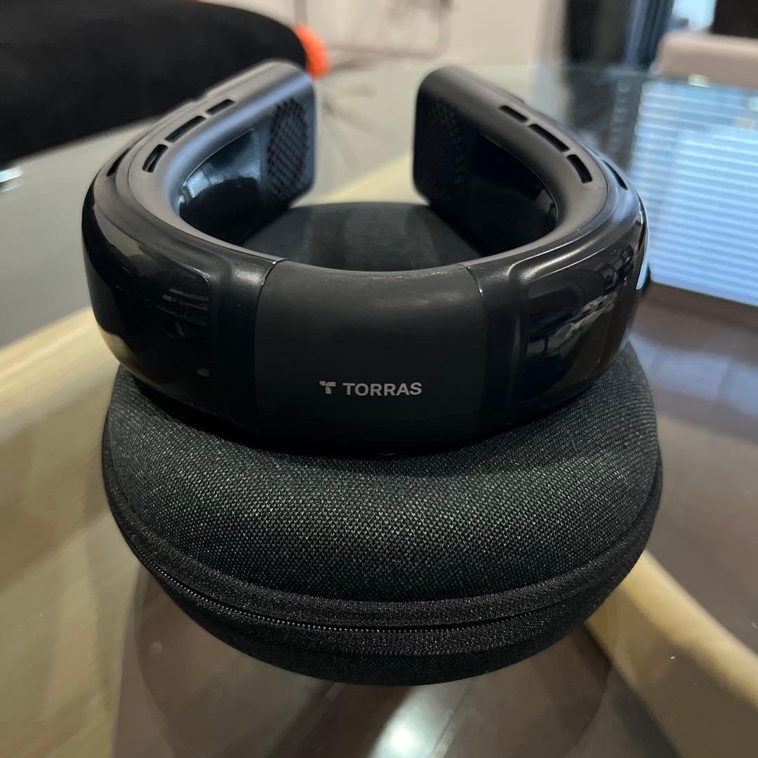 TORRAS ネッククーラー ブラック 収納ケース付き 数量限定特典あり】TORRAS（トラス）COOLIFY CYBER ネッククーラー